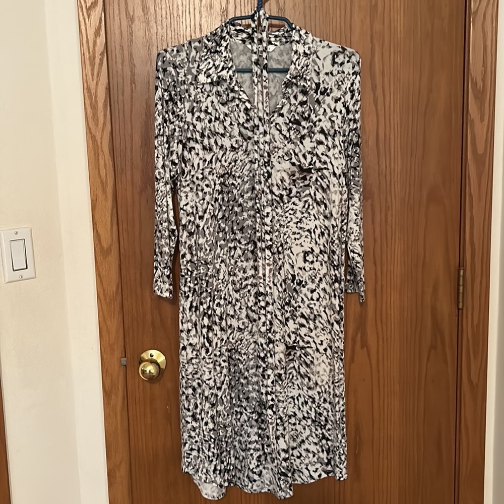 Cabi size Small dress Black white and Gray